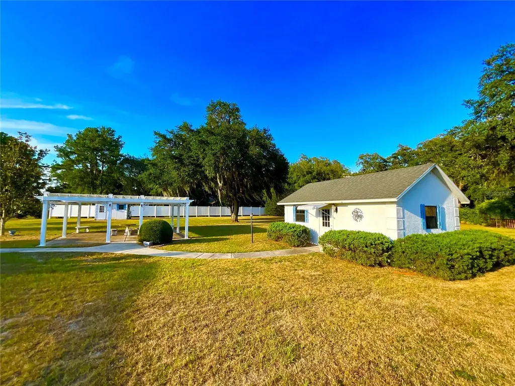 7205 NE 61st Avenue Road Silver Springs FL 34488