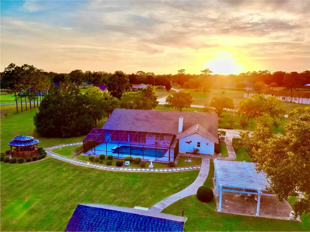 7205 NE 61st Avenue Road Silver Springs FL 34488