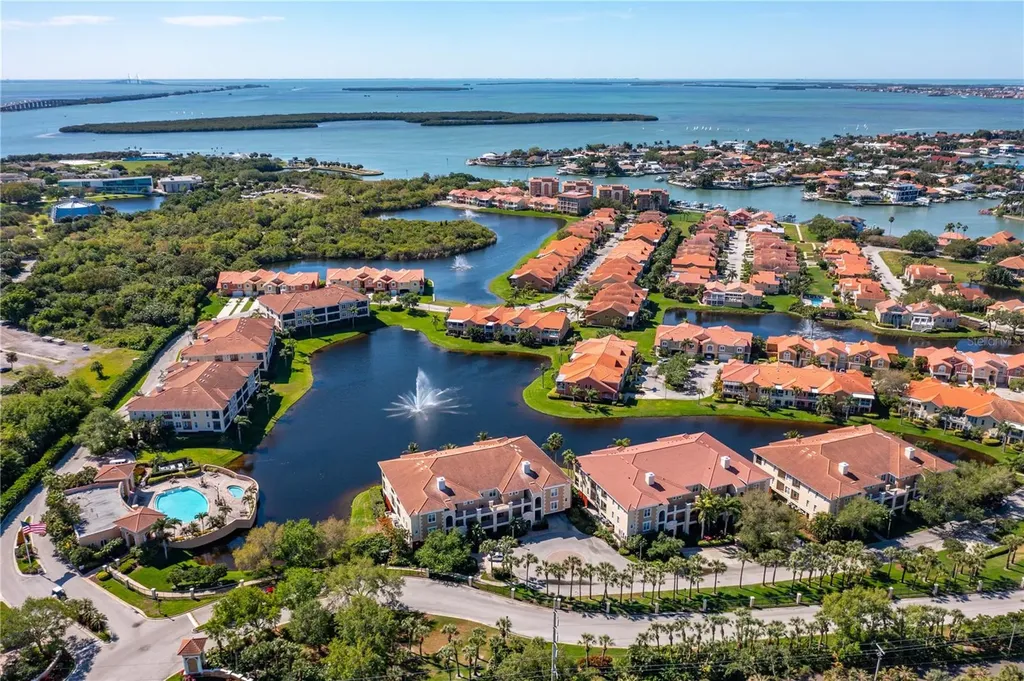 17B Franklin Court S St Petersburg FL 33711