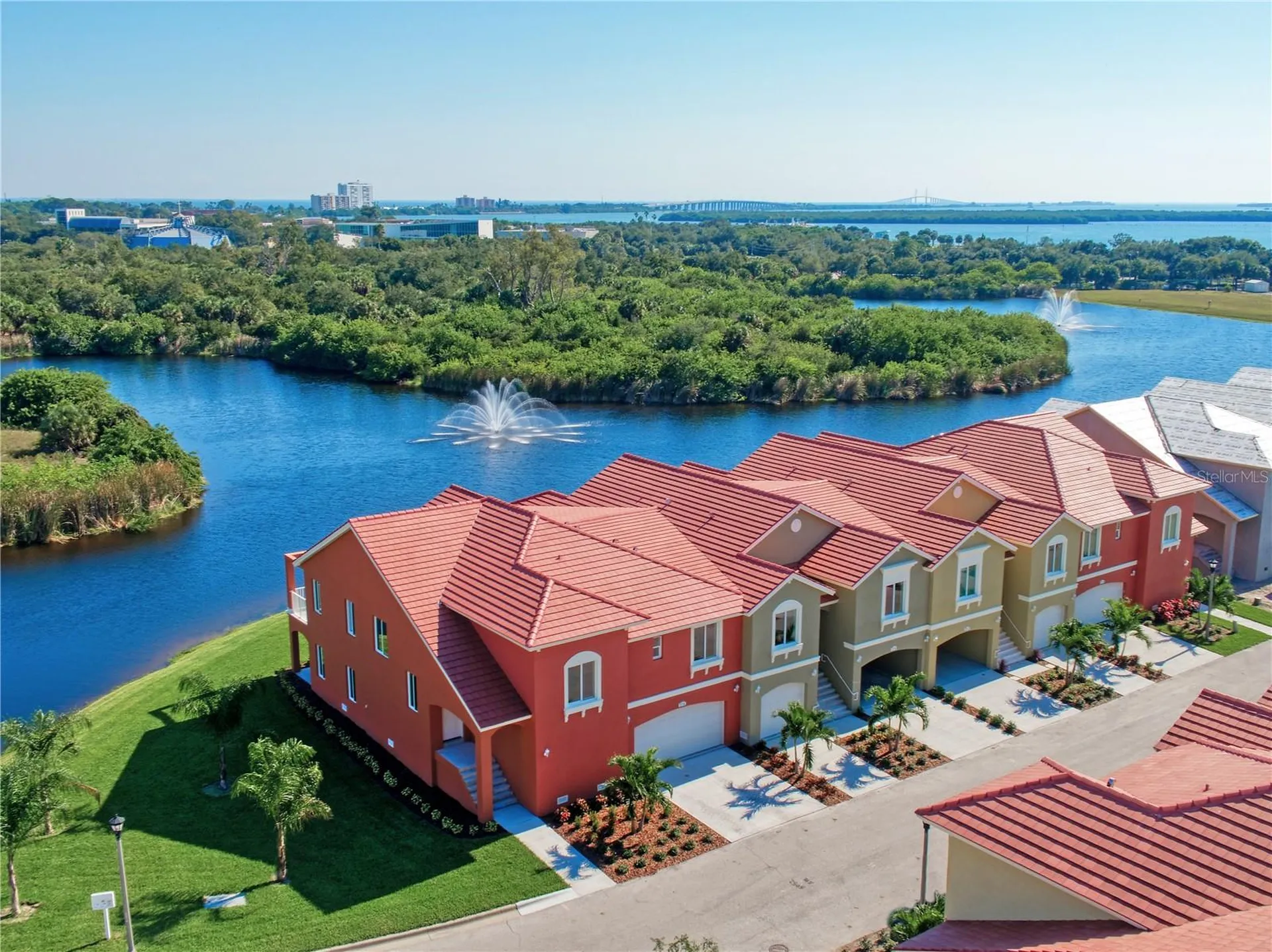 17B Franklin Court S St Petersburg FL 33711