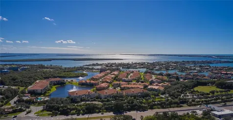 17B Franklin Court S St Petersburg FL 33711