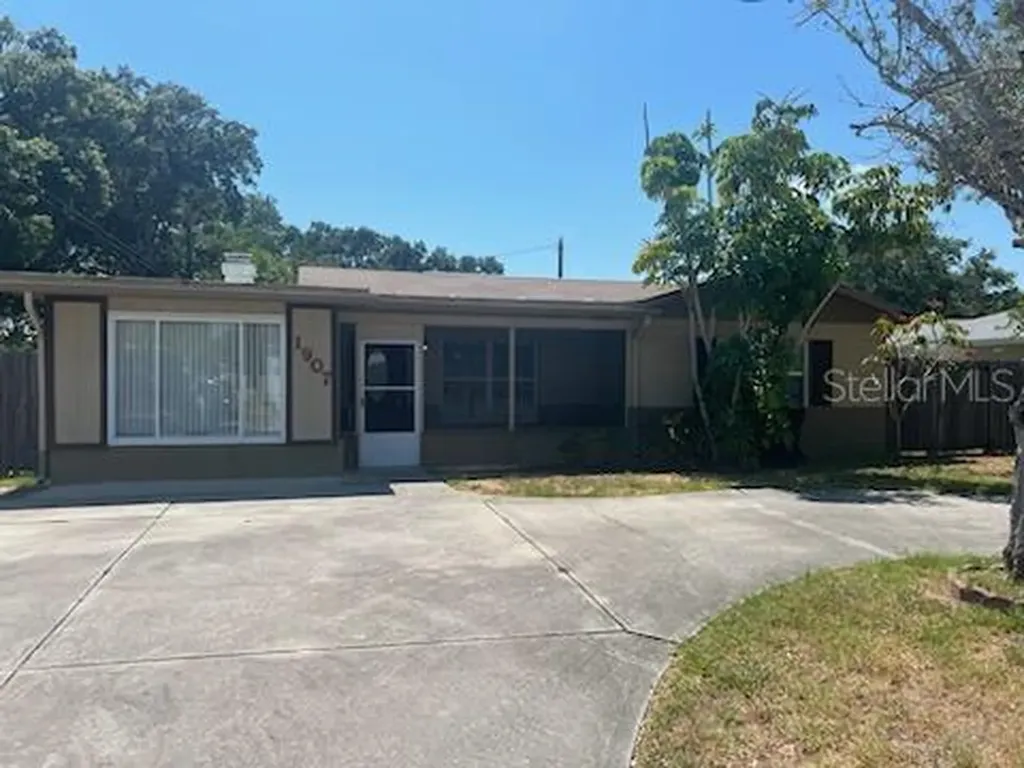 1907 58th Street S Gulfport FL 33707