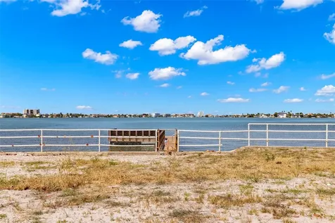7940 Garden Drive N St Petersburg FL 33710