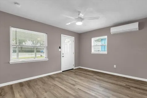 914 Adams Street Leesburg FL 34748