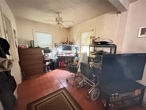 4127 3rd Avenue N St Petersburg FL 33713