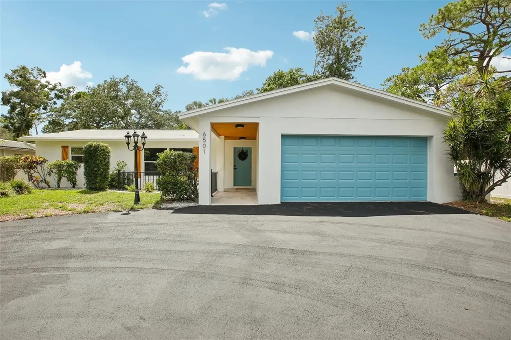 6501 4th Street S St Petersburg FL 33705