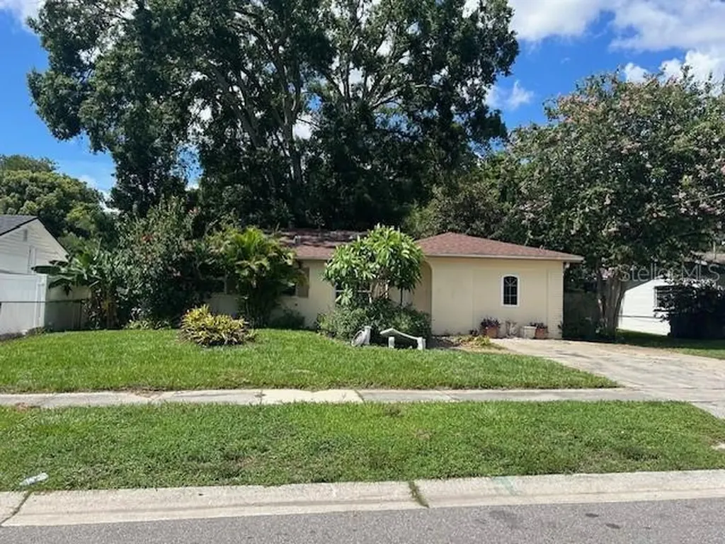 3307 W Paris Street Tampa FL 33614