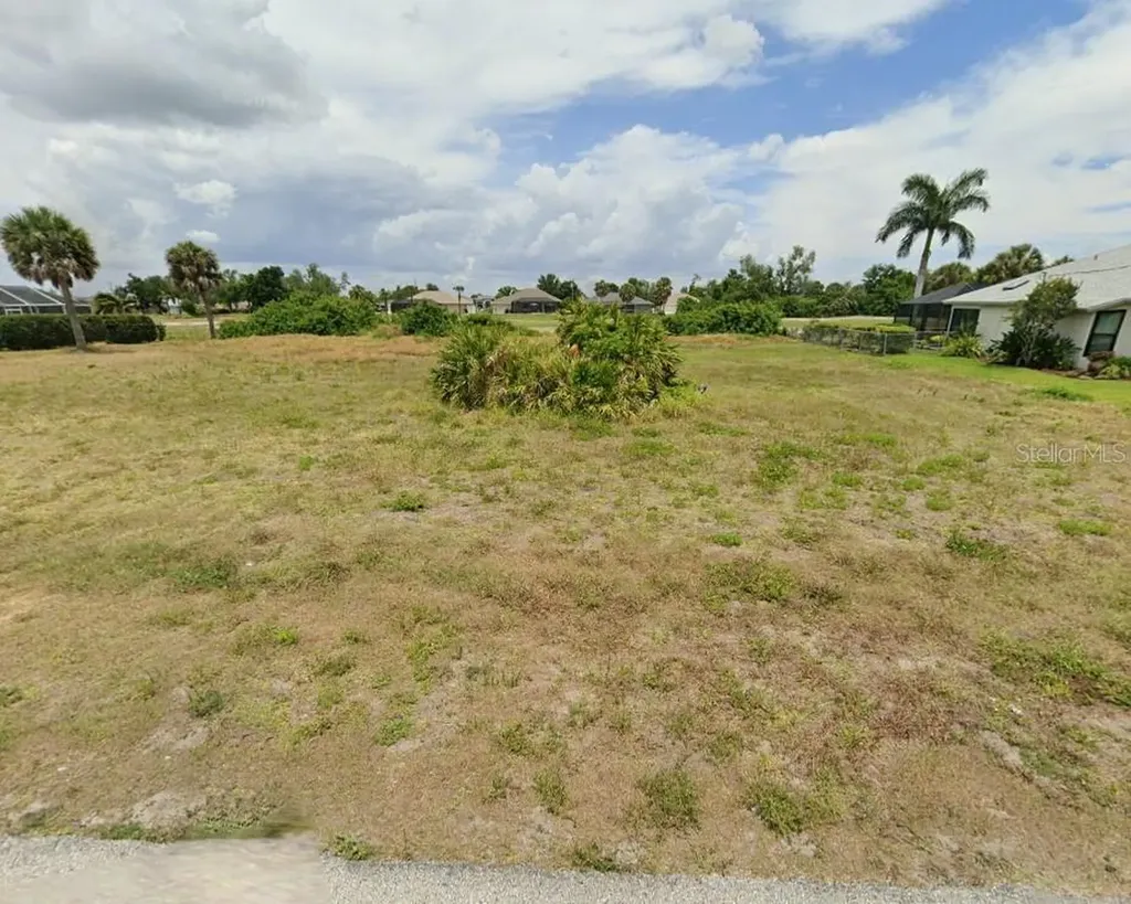 66 Fairway Road Rotonda West FL 33947