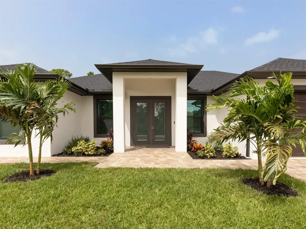 17566 De Miranda Avenue North Port FL 34287