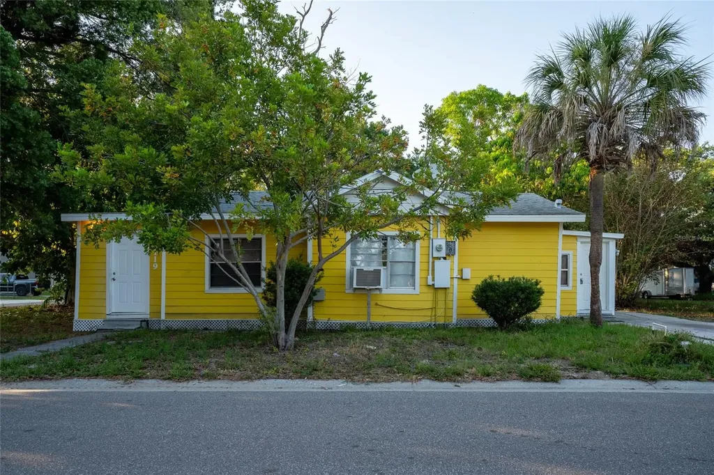 1119 2nd Street E Bradenton FL 34208