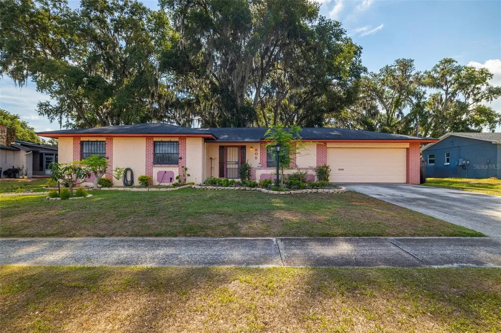 805 Shangri La Drive Seffner FL 33584