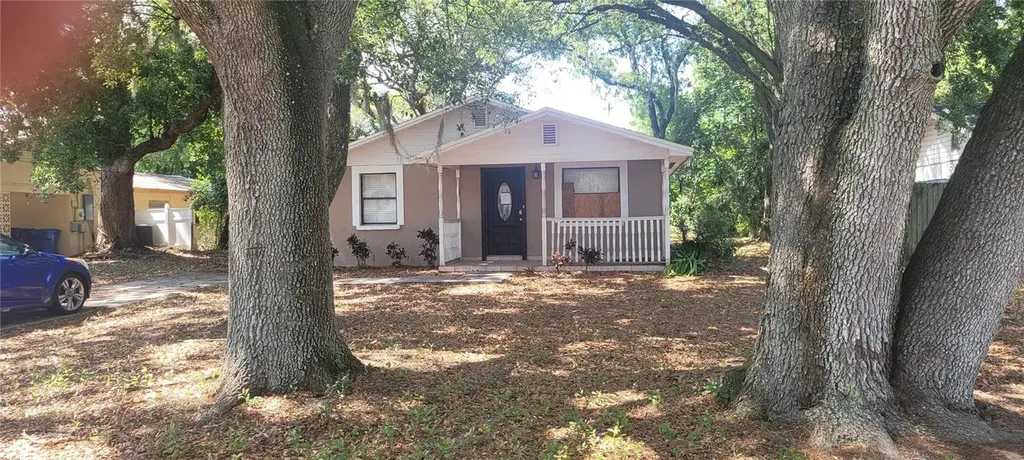 8716 Navajo Avenue Tampa FL 33637
