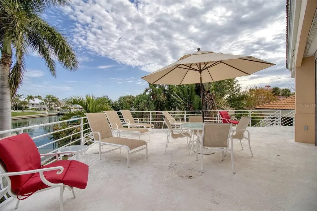 131 Sands Point Drive Tierra Verde FL 33715