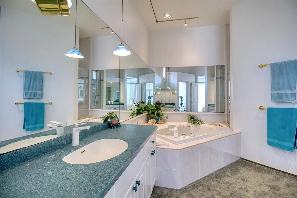 131 Sands Point Drive Tierra Verde FL 33715