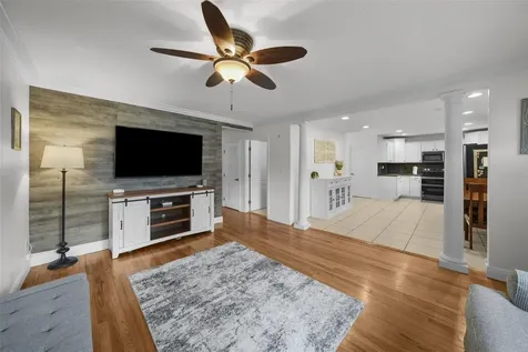 4205 W Obispo Street Tampa FL 33629