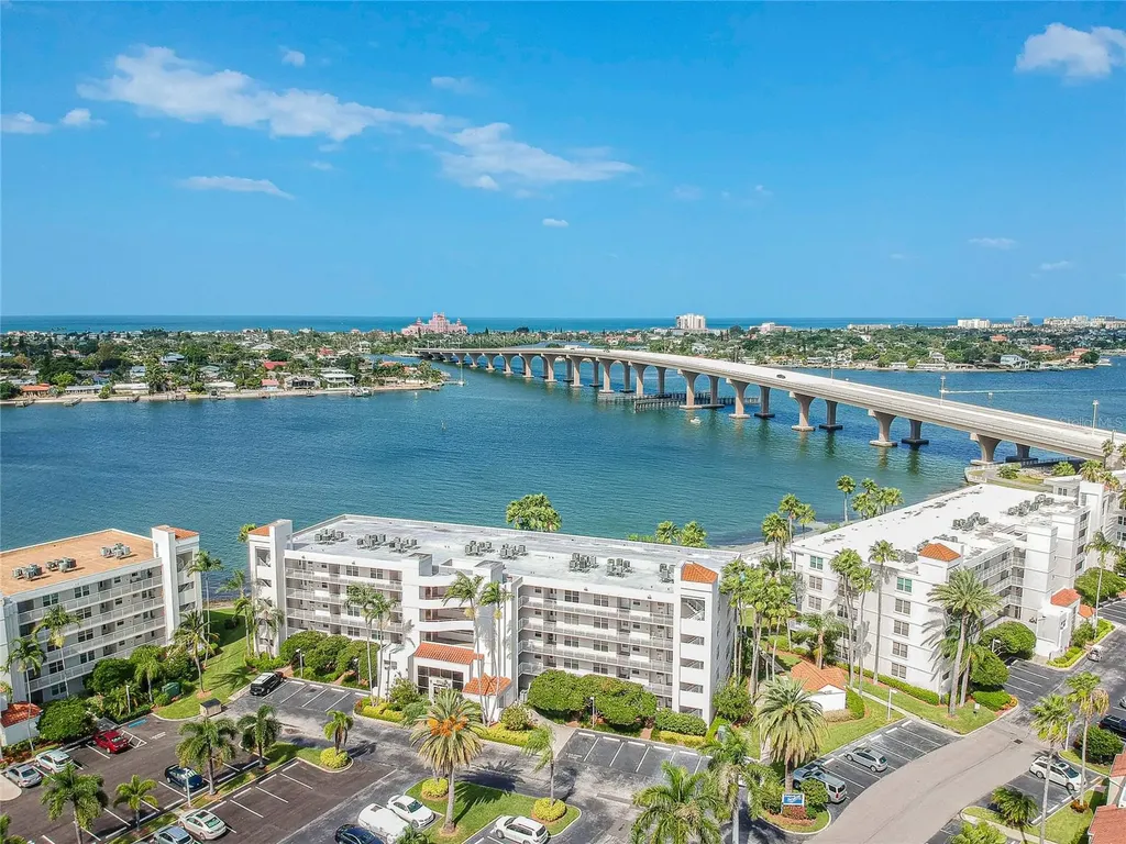 5901 Bahia Del Mar Circle St Petersburg FL 33715