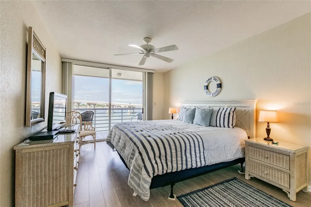 5901 Bahia Del Mar Circle St Petersburg FL 33715