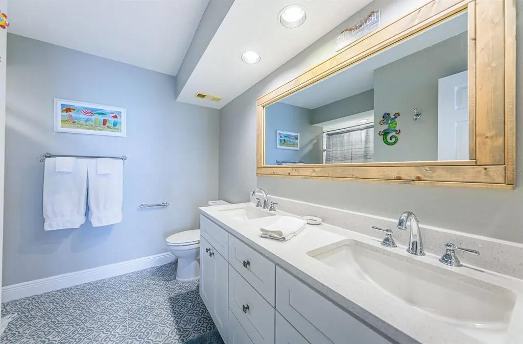 5901 Bahia Del Mar Circle St Petersburg FL 33715