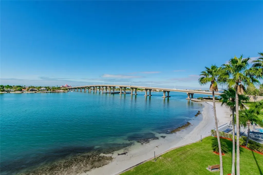 5901 Bahia Del Mar Circle St Petersburg FL 33715