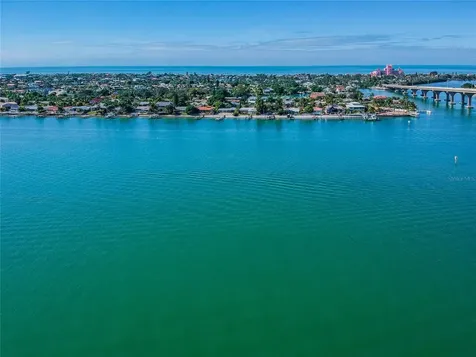 5901 Bahia Del Mar Circle St Petersburg FL 33715