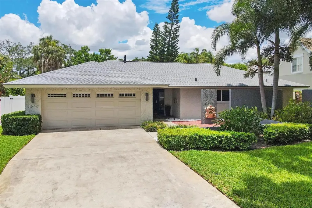 4207 W Sylvan Ramble Street Tampa FL 33609