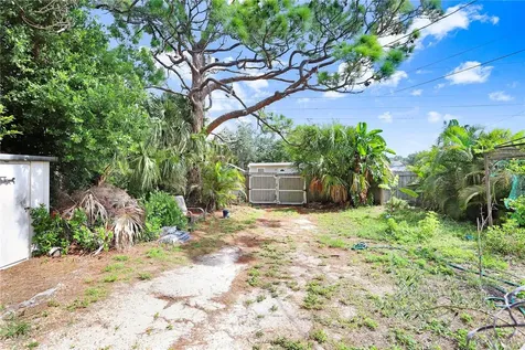 6927 3rd Avenue N St Petersburg FL 33710