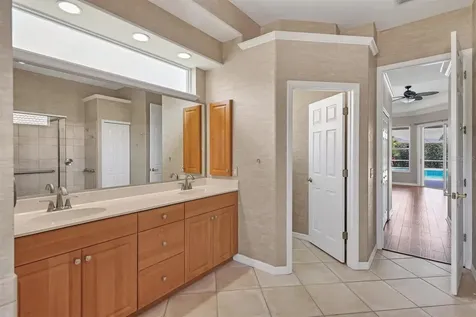 5705 Oakton Court Sarasota FL 34233