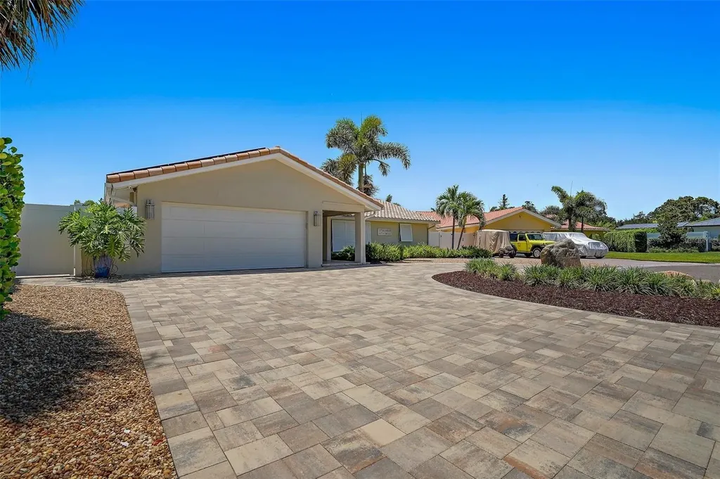 4329 40th Street S St Petersburg FL 33711