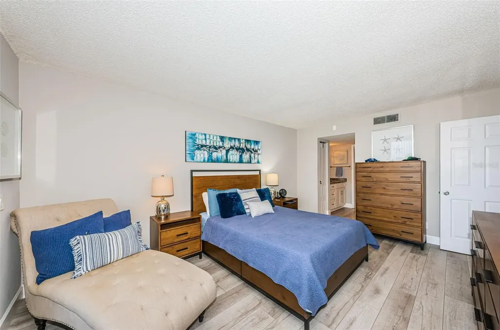 6361 Bahia Del Mar Boulevard St Petersburg FL 33715