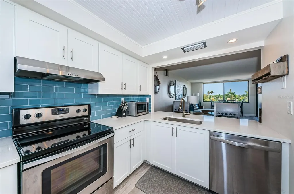 6361 Bahia Del Mar Boulevard St Petersburg FL 33715