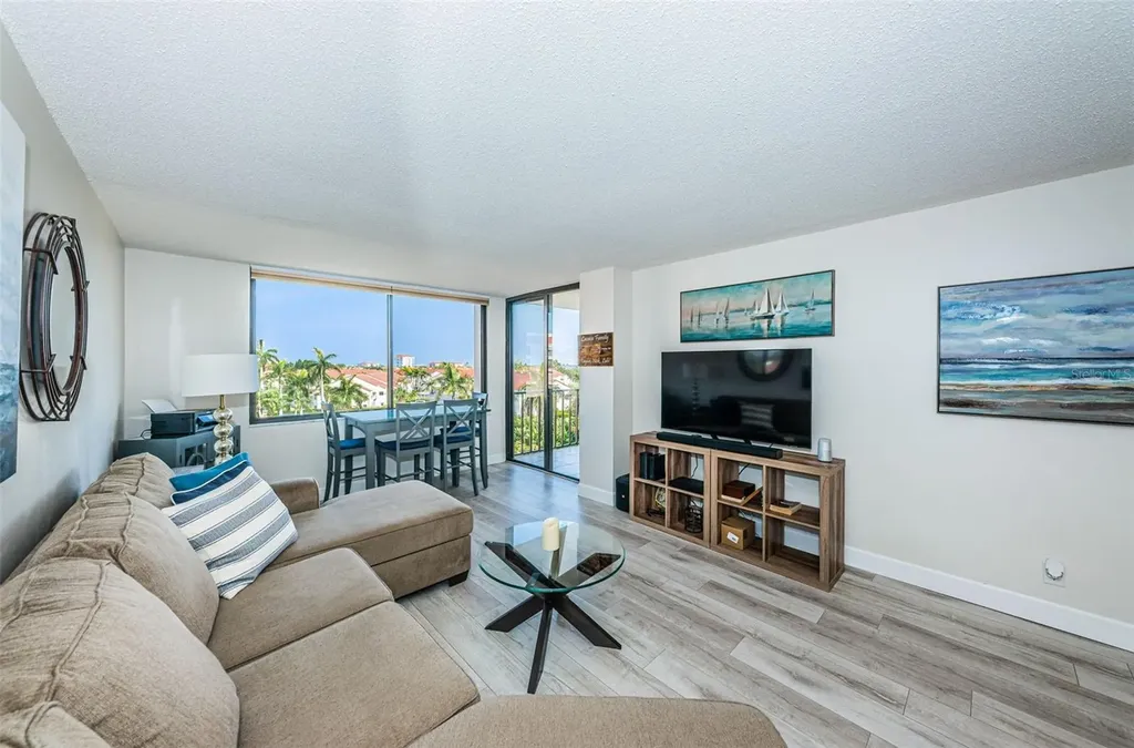 6361 Bahia Del Mar Boulevard St Petersburg FL 33715