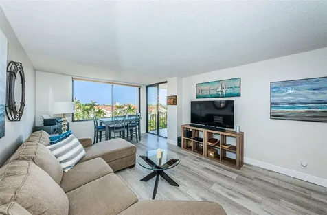 6361 Bahia Del Mar Boulevard St Petersburg FL 33715