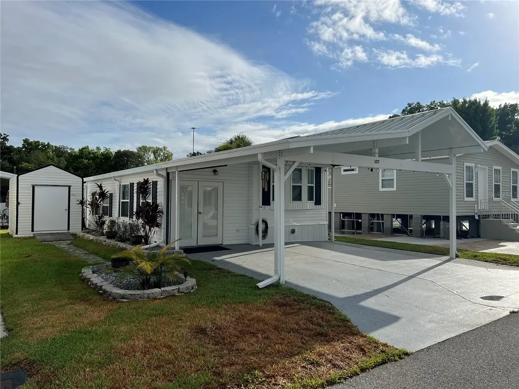 137 Citrus Ridge Drive Davenport FL 33837