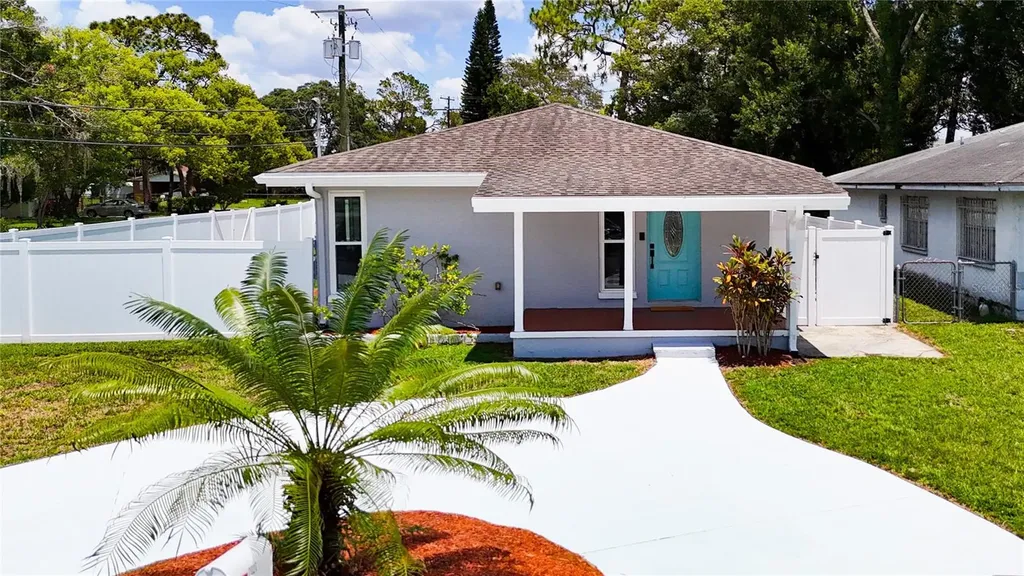 7027 N Lois Avenue Tampa FL 33614