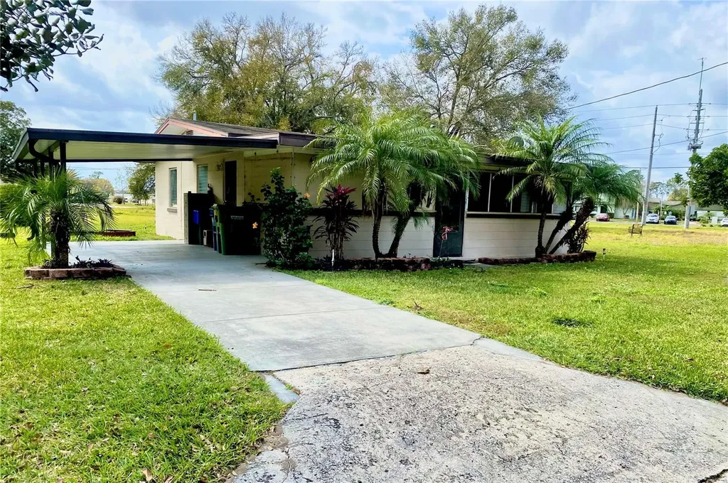 1903 Orangewood Avenue SW Winter Haven FL 33880