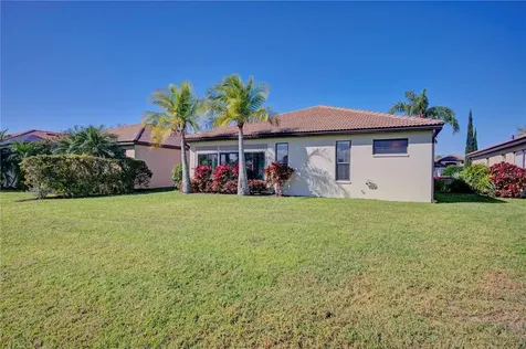 8146 Stirling Falls Circle Sarasota FL 34243