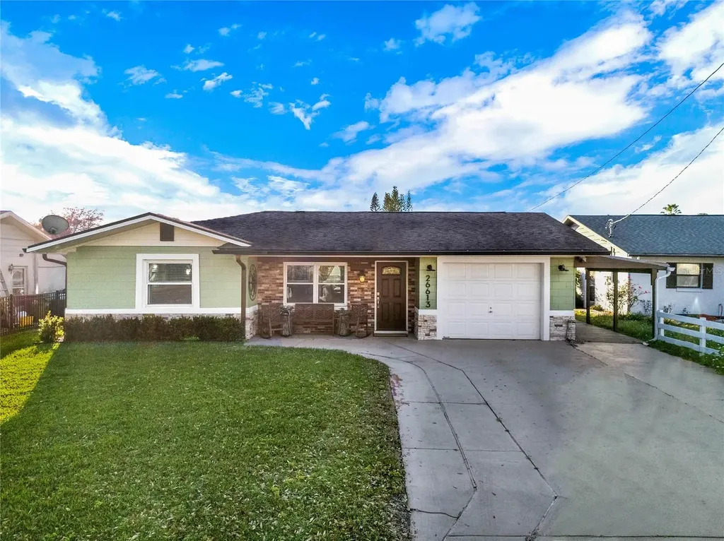 26613 Cayman Drive Tavares FL 32778