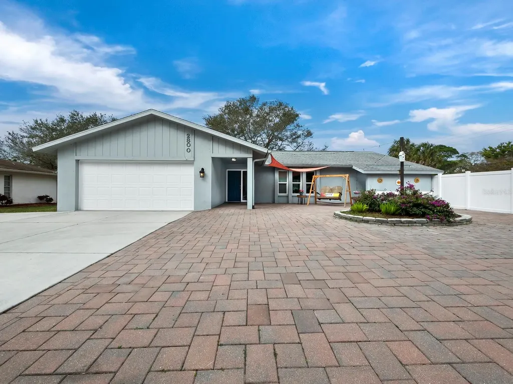 2800 Garriott Lane Sarasota FL 34232