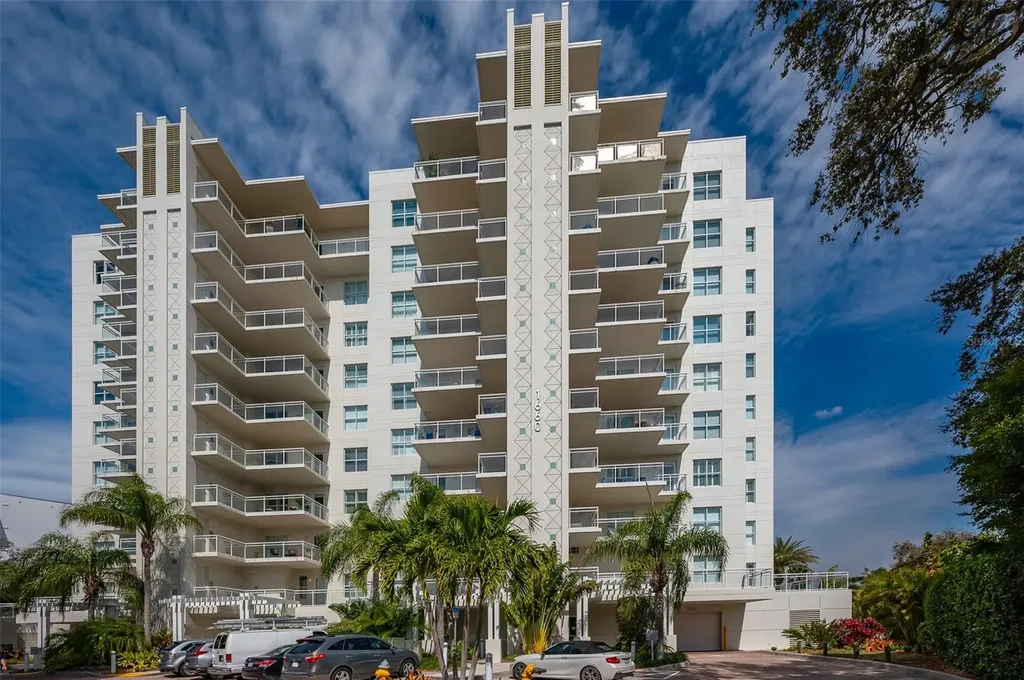 1660 Summerhouse Lane Sarasota FL 34242