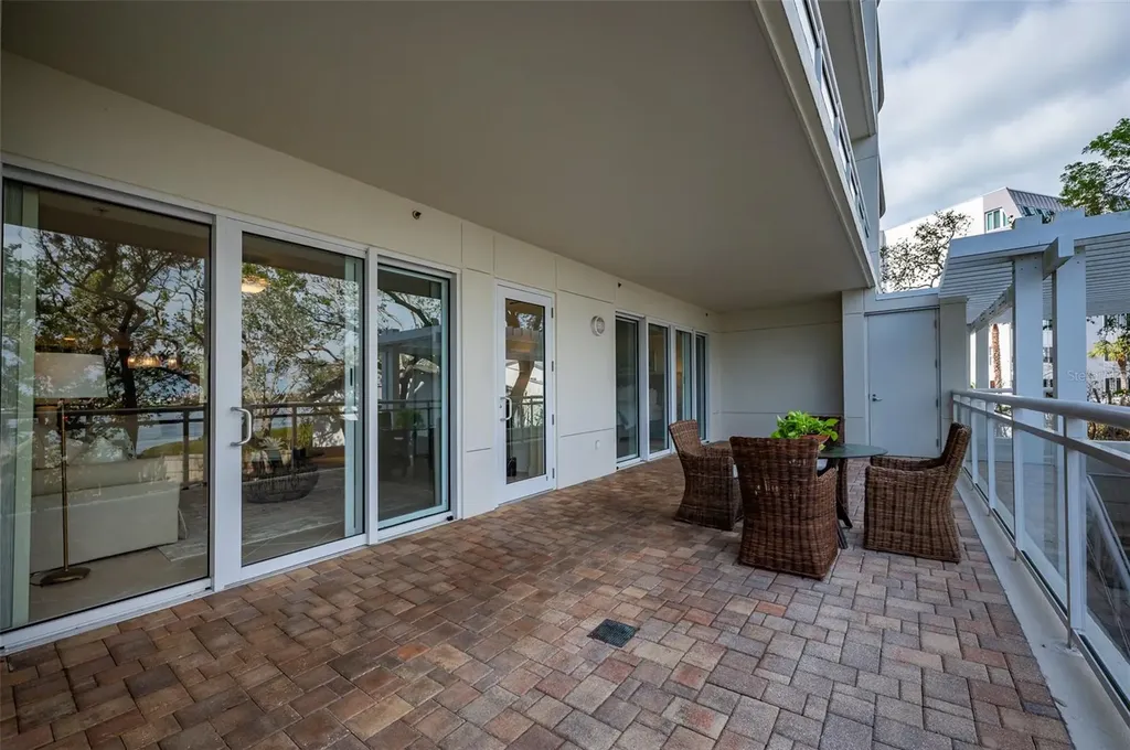 1660 Summerhouse Lane Sarasota FL 34242