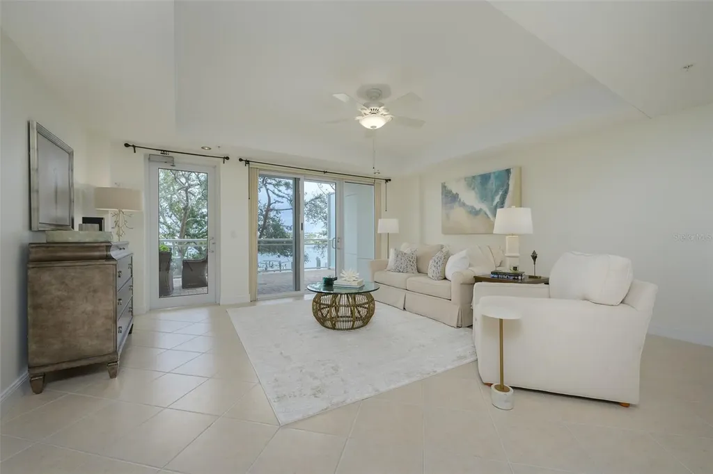 1660 Summerhouse Lane Sarasota FL 34242