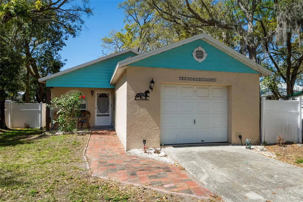 709 13th Avenue Circle W Palmetto FL 34221