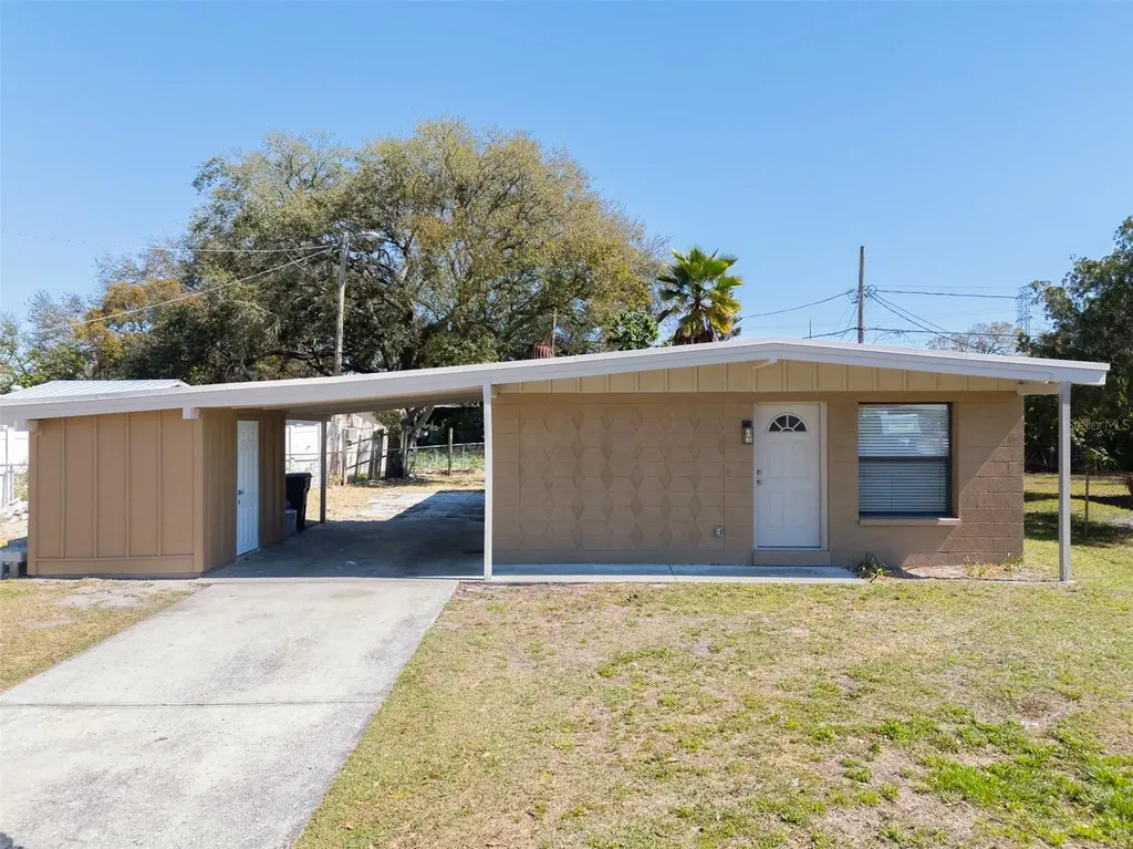 2004 Warrington Way Tampa FL 33619