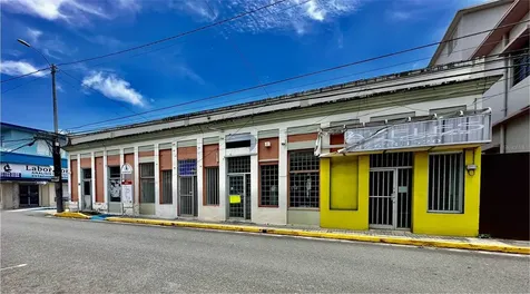58 Muñoz Rivera Esq Corchado Juncos PR 00777