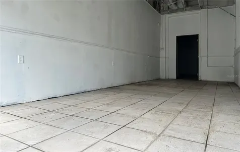 58 Muñoz Rivera Esq Corchado Juncos PR 00777