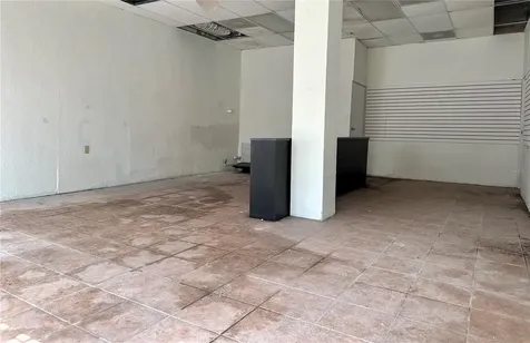 58 Muñoz Rivera Esq Corchado Juncos PR 00777