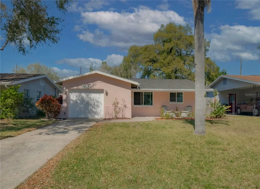5319 18th Avenue N St Petersburg FL 33710