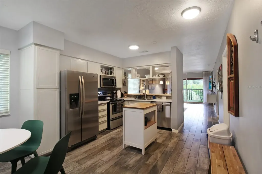 2124 N Tamiami Trail Sarasota FL 34234