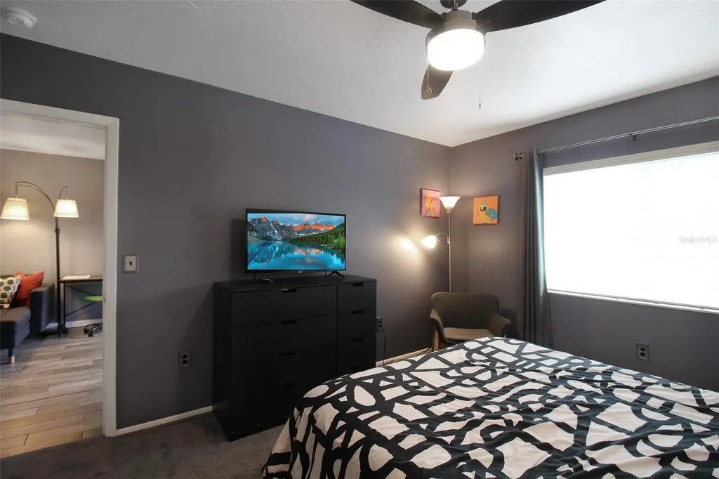 2124 N Tamiami Trail Sarasota FL 34234