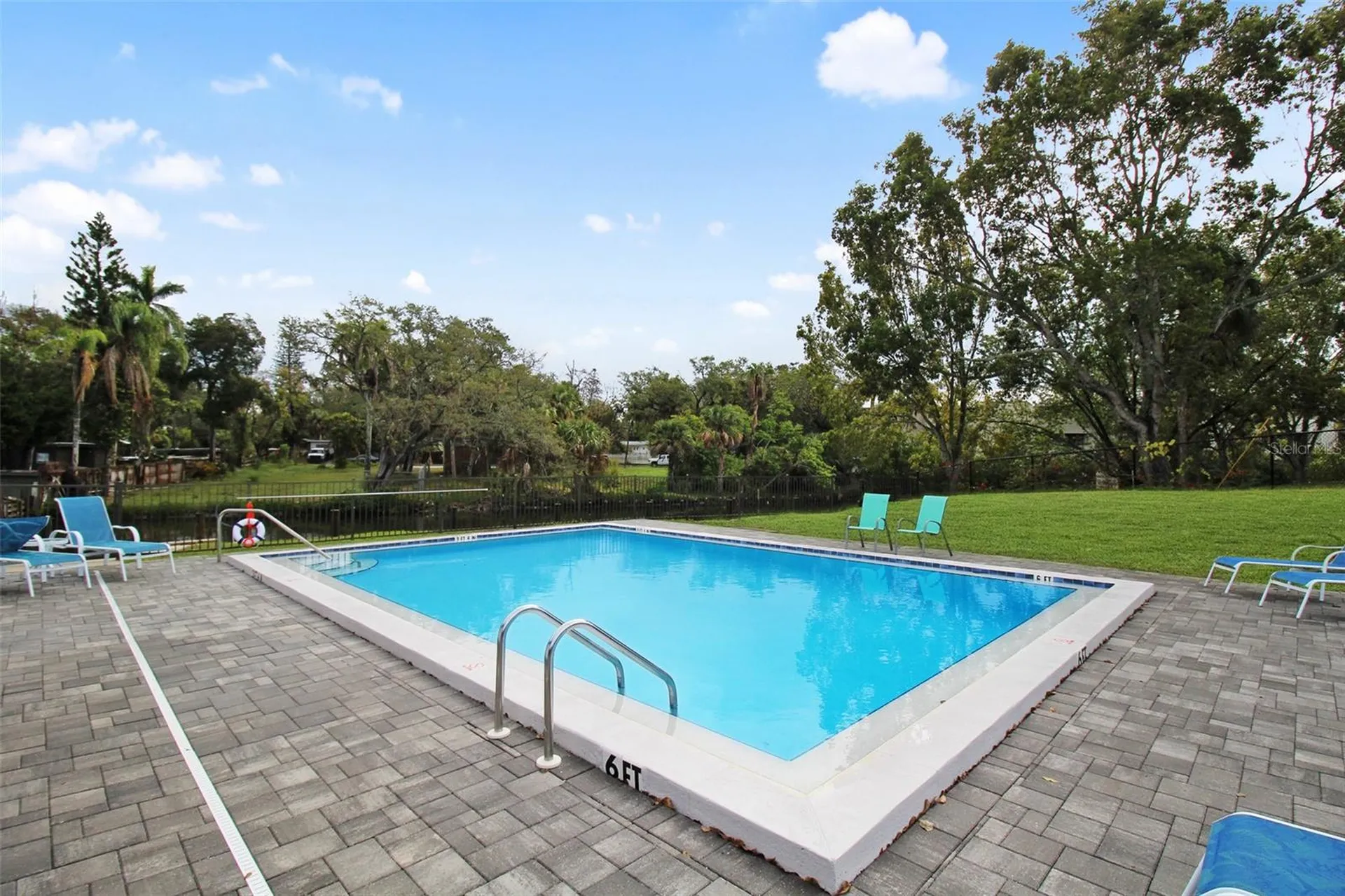 2124 N Tamiami Trail Sarasota FL 34234